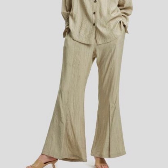 Crimped textured shirt and pants from Lattelier - Picture 10 of 16